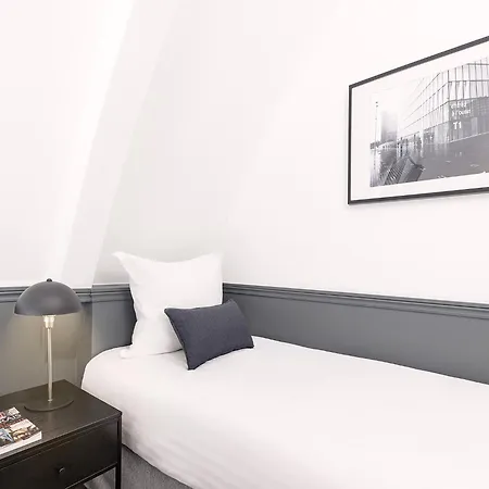 Appartamento Livinparis - Luxury Ac 2 & 3 Bedrooms Le Louvre Parigi