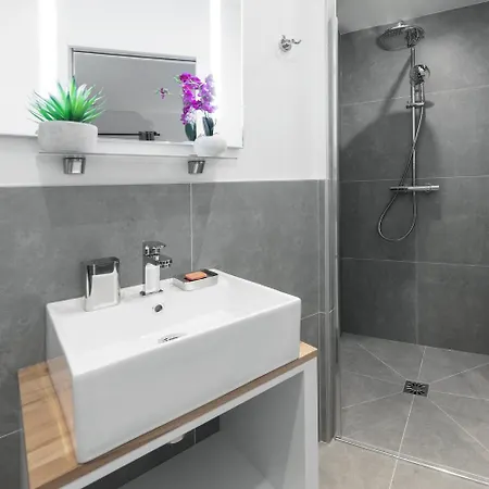 Livinparis - Luxury Ac 2 & 3 Bedrooms Le Louvre Parigi