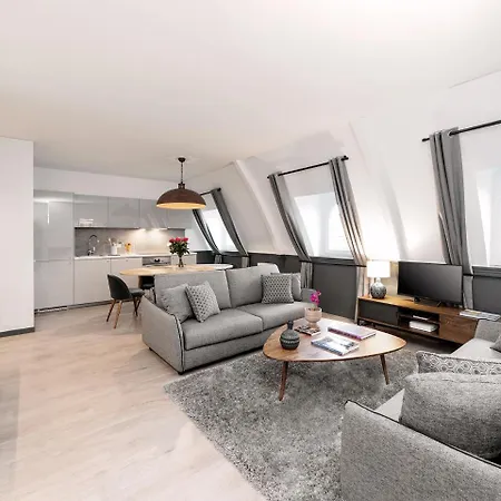 Appartamento Livinparis - Luxury Ac 2 & 3 Bedrooms Le Louvre Parigi